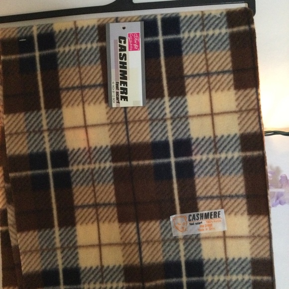 - Womens tru fit cashmere scarf. New - Picture 4 of 6